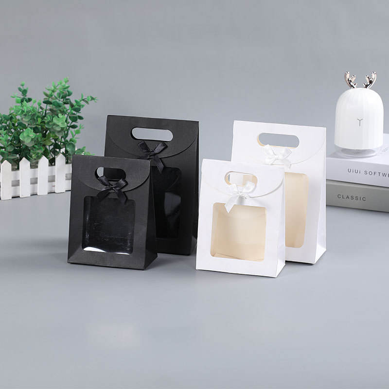 Black & White Handled Gift Bag